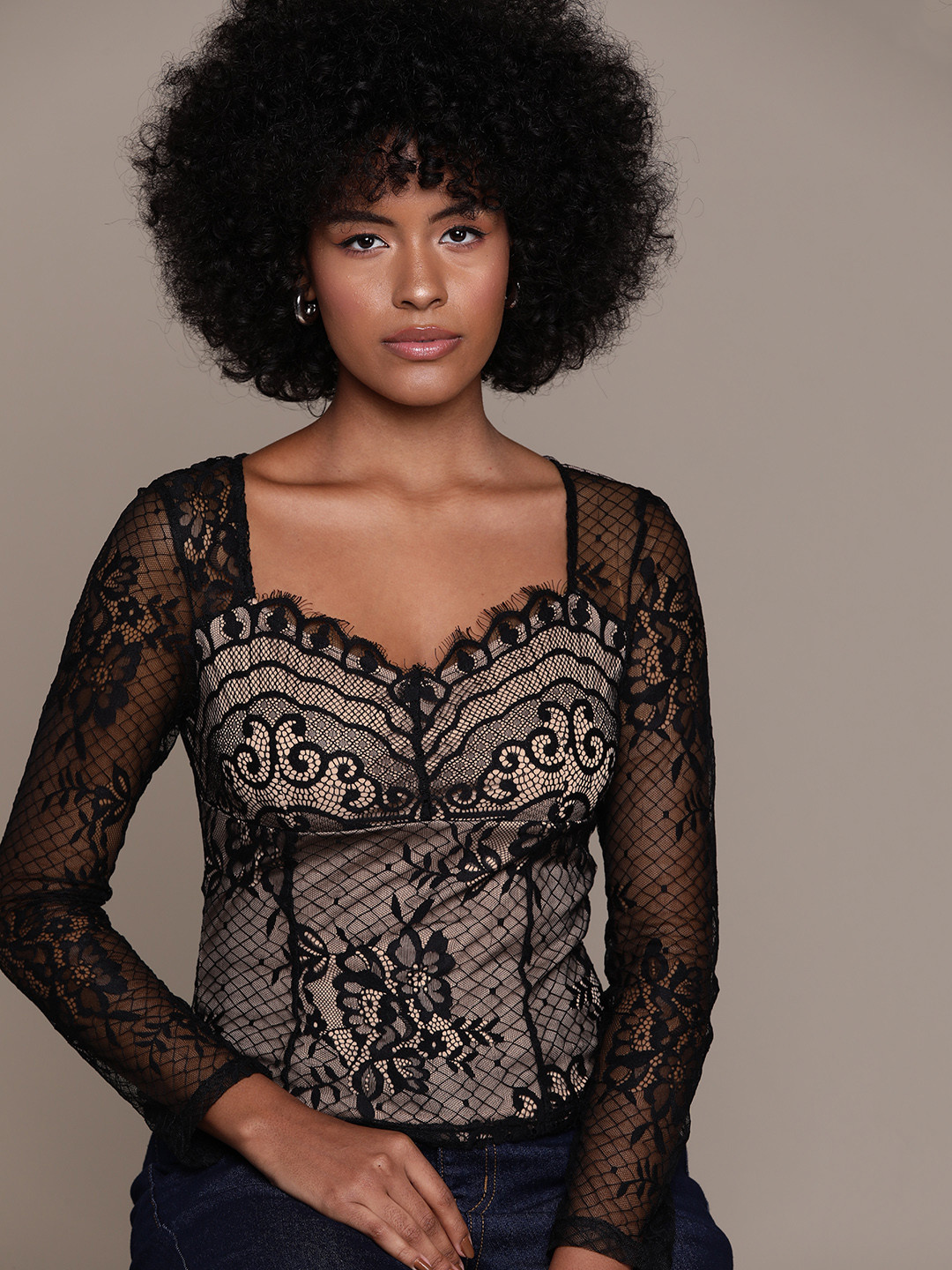 bebe Future Glam Sweetheart Neck Lace Top