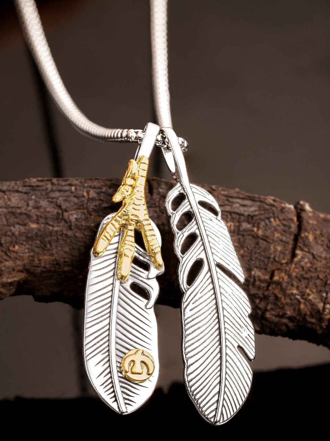 The Roadster Lifestyle Co. Men Silver-Plated Feather Shaped Pendant With Chain