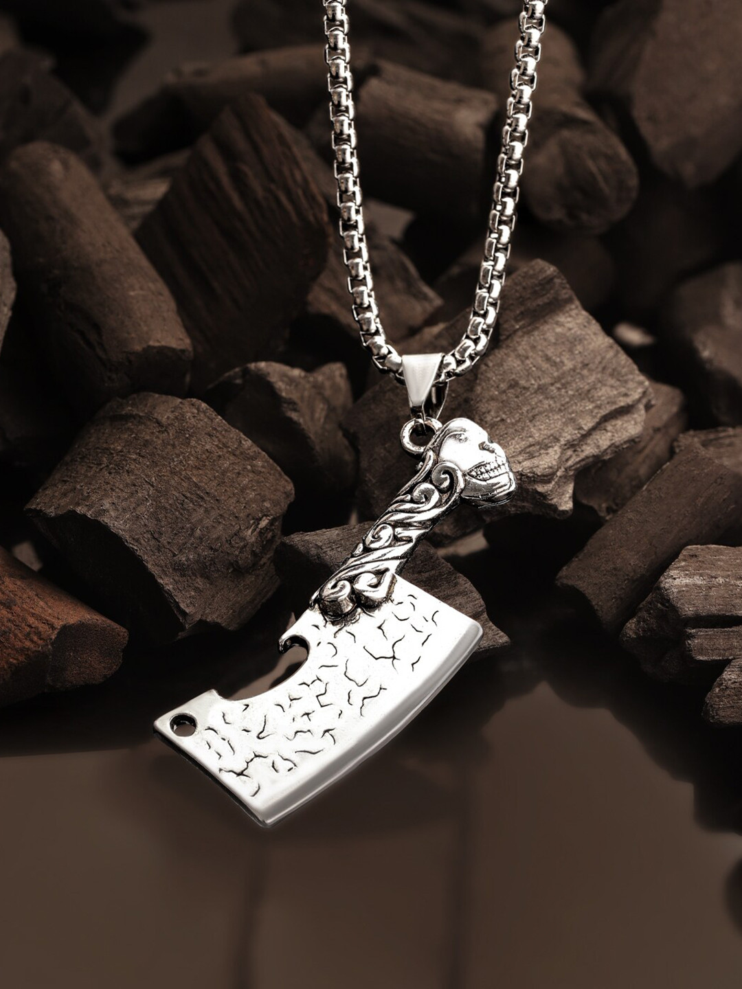 The Roadster Lifestyle Co. Silver-Toned Men Cutlass Charm Pendant With Chain