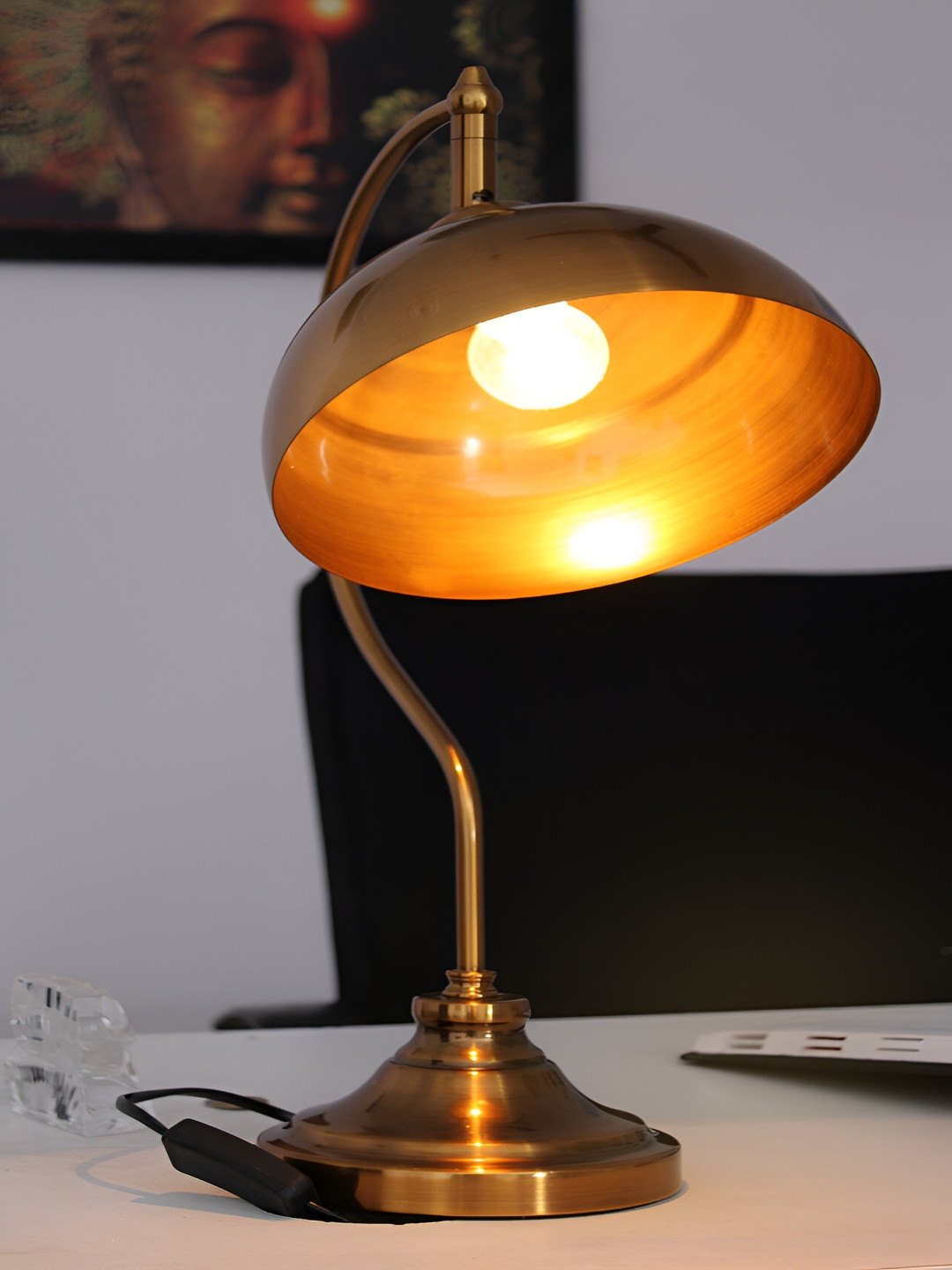 SHREE KALA HOME DECOR Bronze-Toned Metal Traditional Abstract Shaped Table Lamp with Bulb