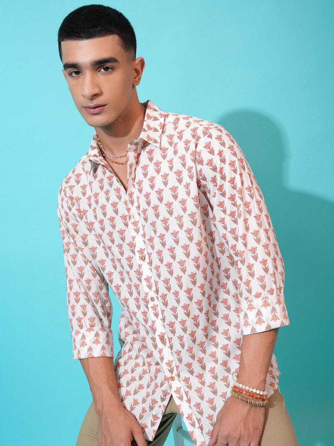 HIGHLANDER White Classic Slim Fit Floral Printed Casual Shirt