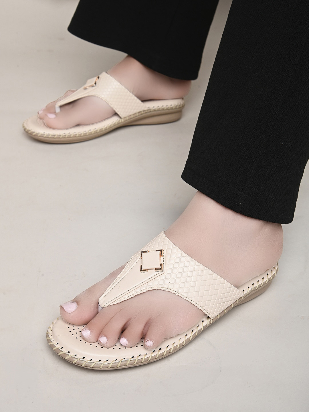XE Looks Textured Open Toe Lightweight T-Strap Flats