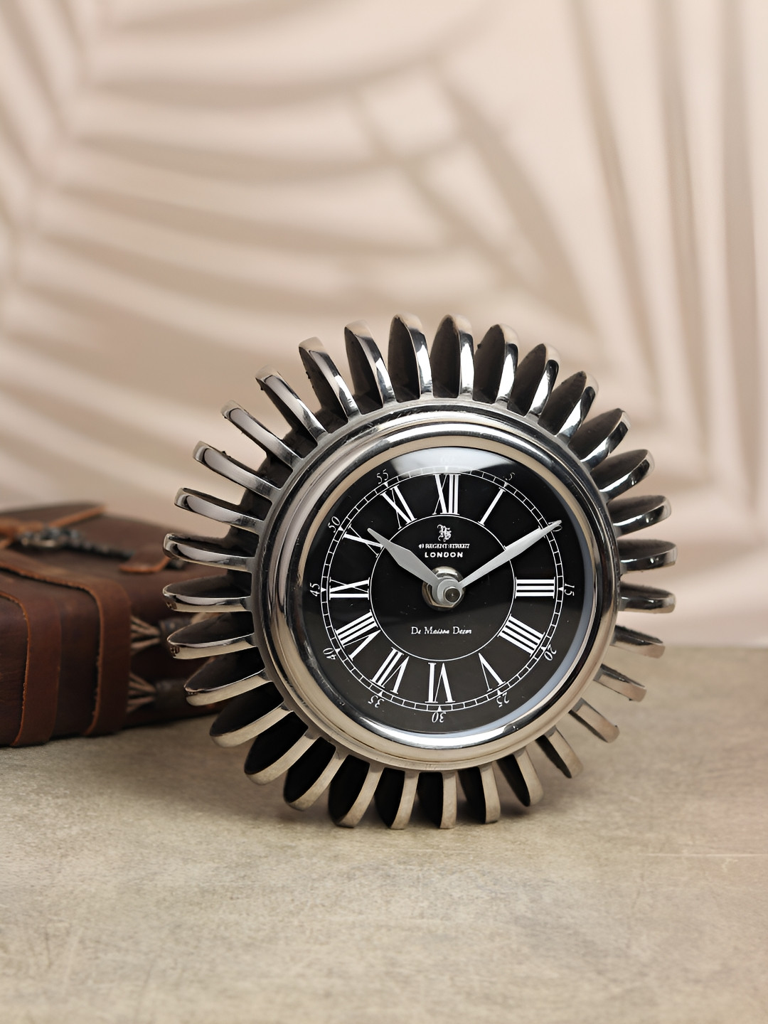 Decor de Maison Silver-Toned & Black Metal Round Contemporary Table Clock