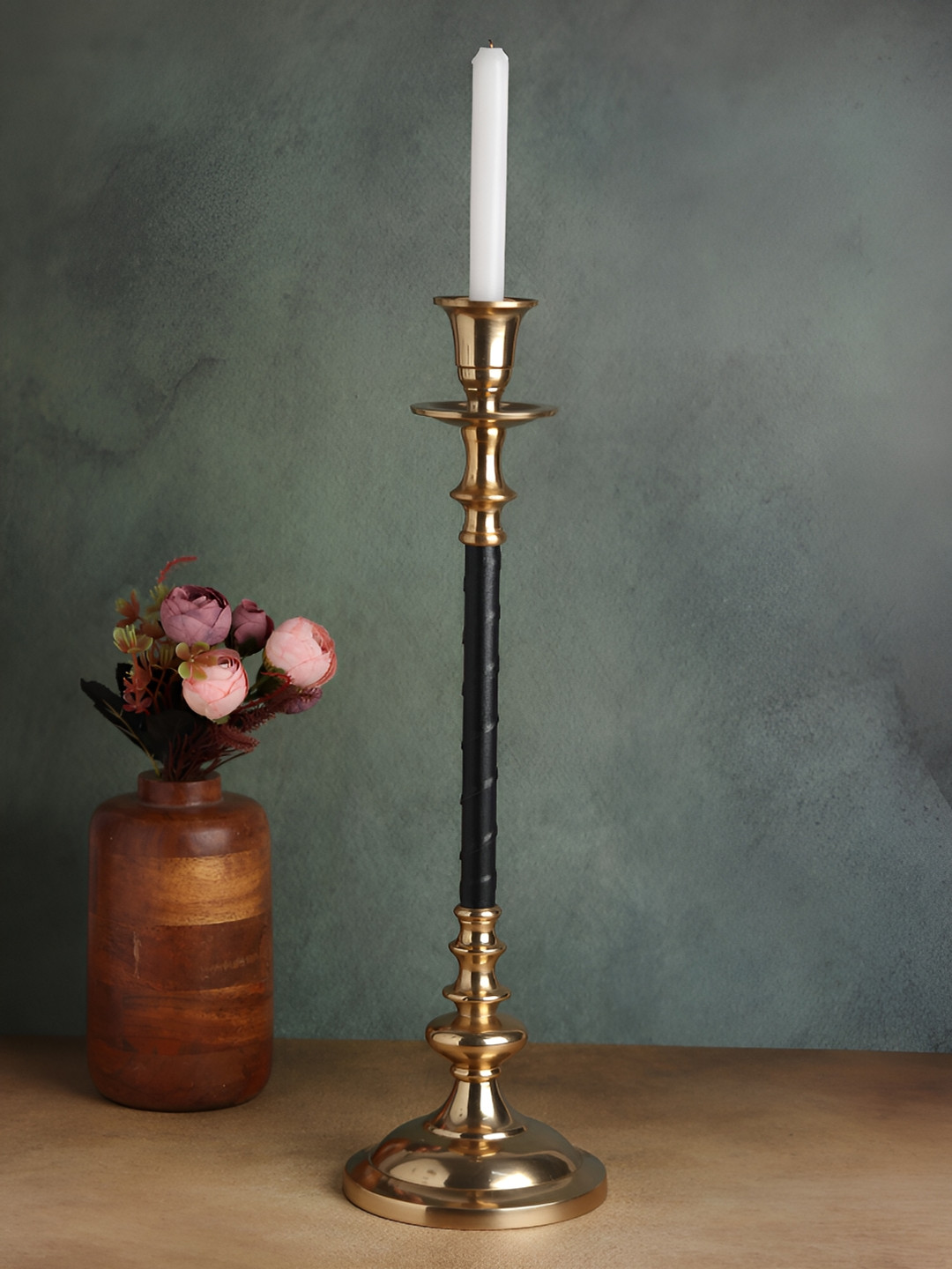 Decor de Maison Gold-Toned Metal Candle Holder