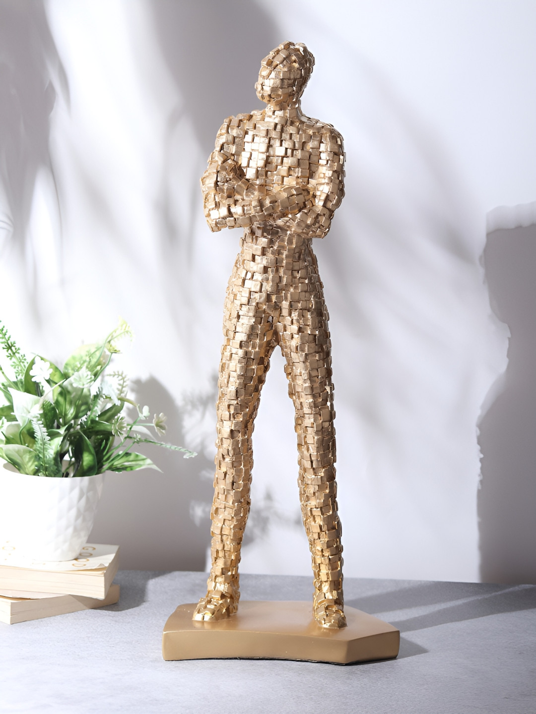 Decor de Maison Gold-Toned The Proud Thinker Showpiece