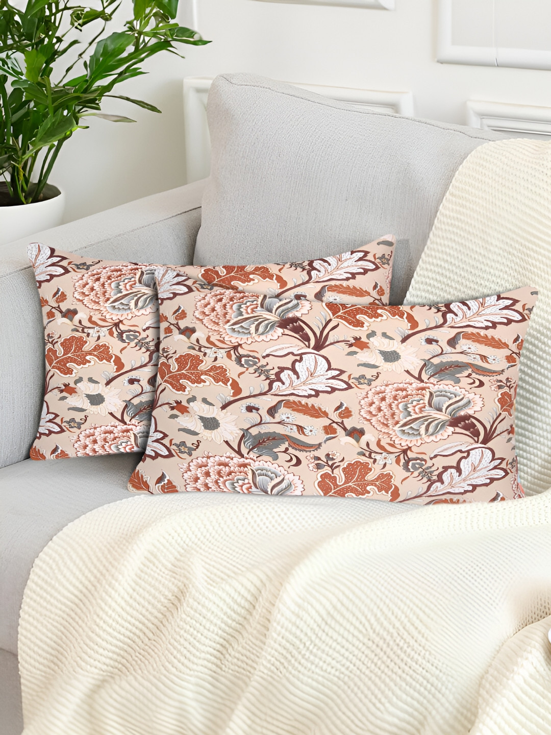 Tesmare Beige 2 Pcs Floral Velvet Rectangle Cushion Covers