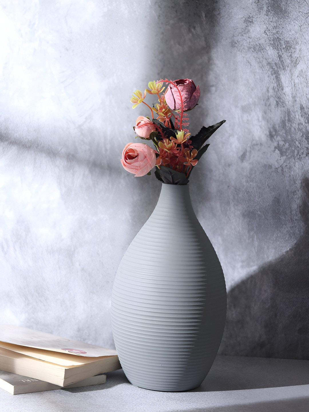 Decor de Maison Vesera Grey Enameled Metal Flower Vase