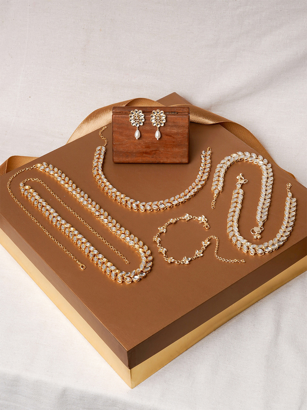 TEEJH Proddatur Gold-Plated Stone-Studded Jewellery Set