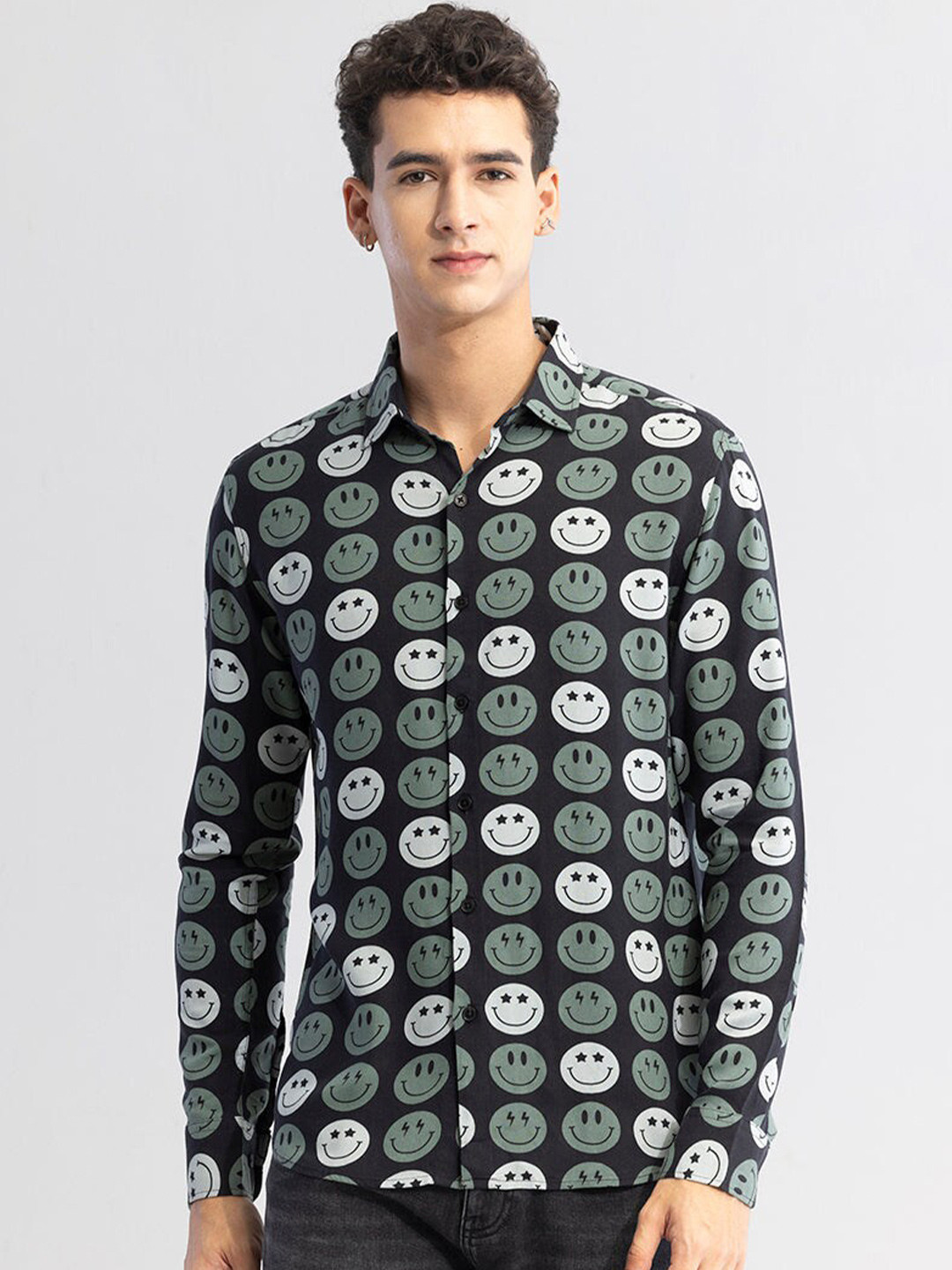 Snitch Black Men Classic Slim Fit Geometric Printed Spread Collar Casual Shirt