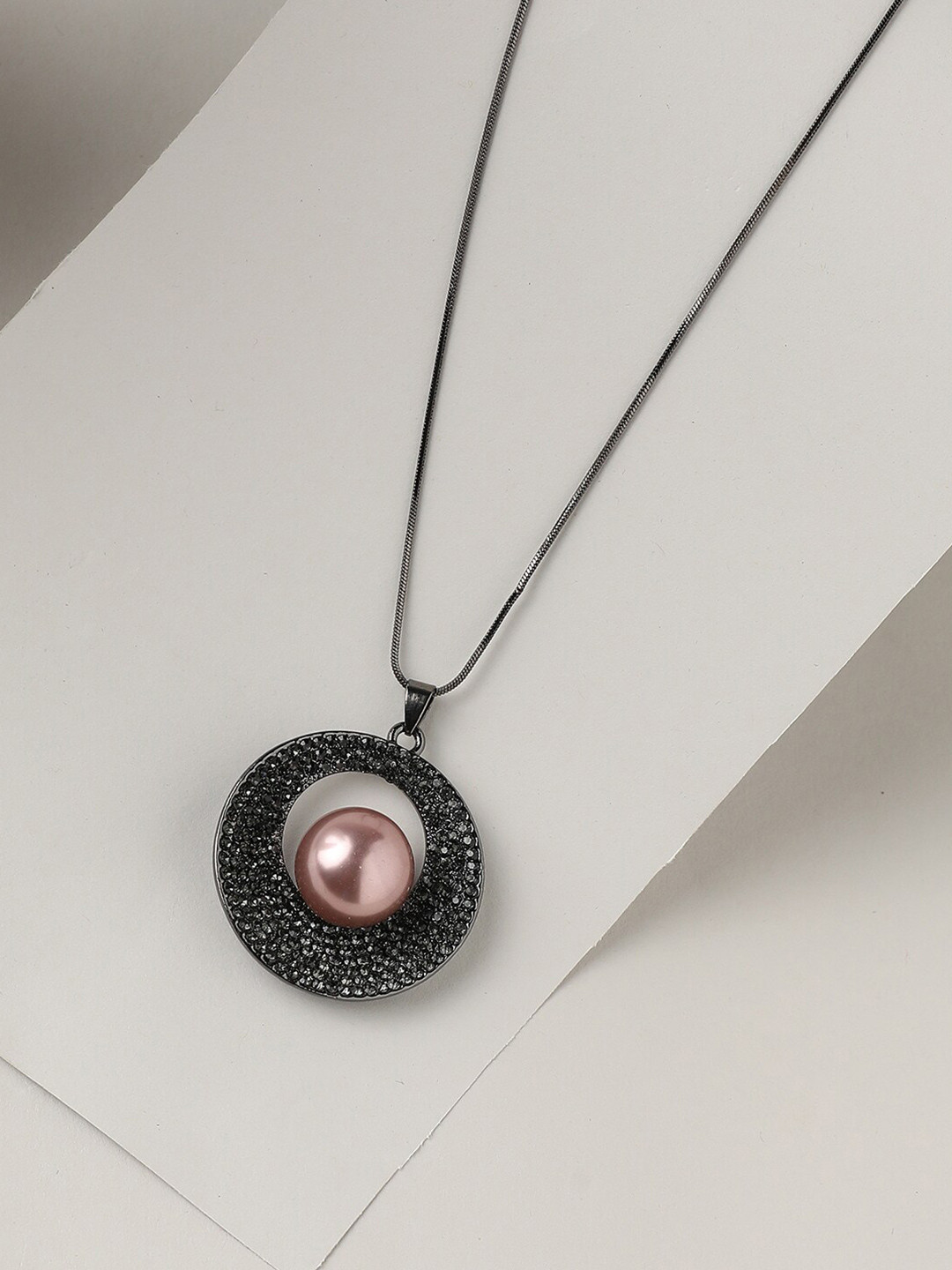 SOHI Ethereal Ember Pendant With Chain