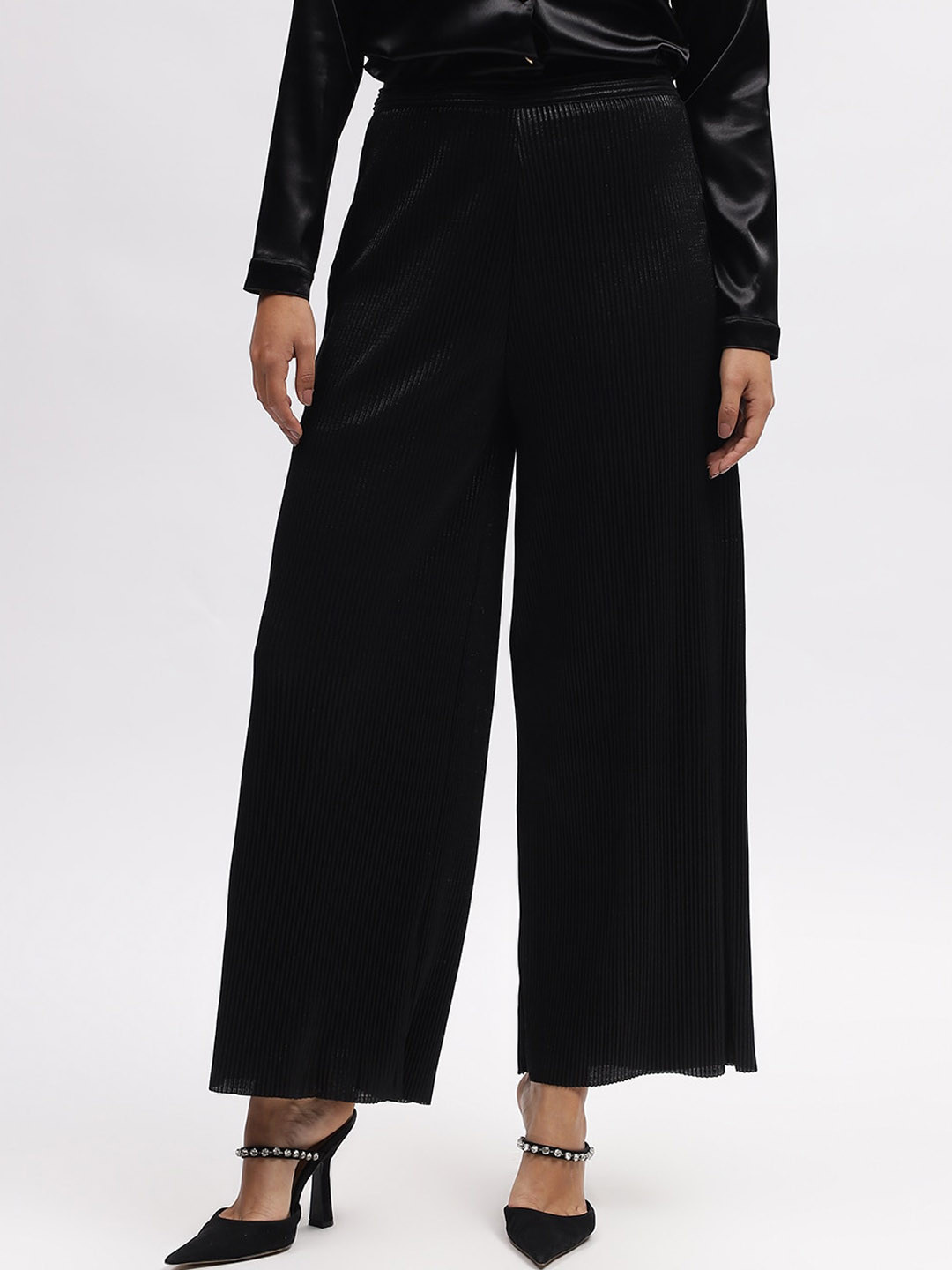 Centre Stage Women Solid Regular Fit Trouser