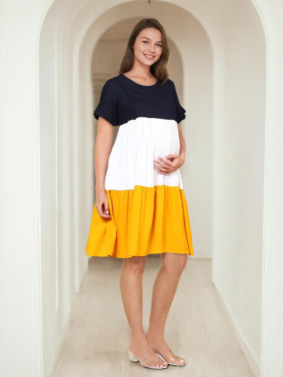 MomToBe Colourblocked Flared Sleeves Gathered Detailed Maternity Fit & Flare Dress