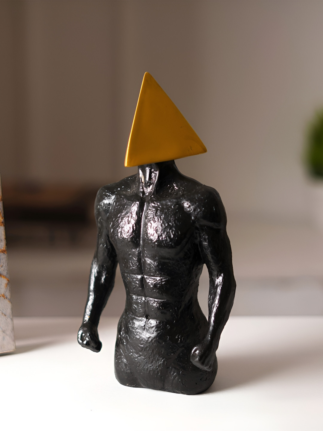 THE ARTMENT Geometric Marvel Black Polyresin Matte Home Office Medium Showpiece - 8.9 Inches