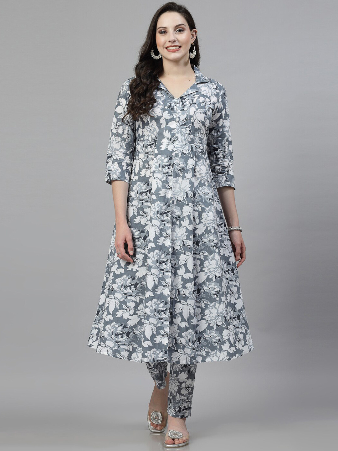SkyaSia Floral Printed Regular Pure Cotton Kurta with Trousers