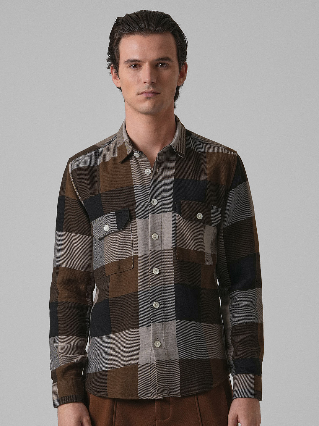 Banana Club Classic Checked Spread Collar Cotton Curved Slim Fit Casual Shirt