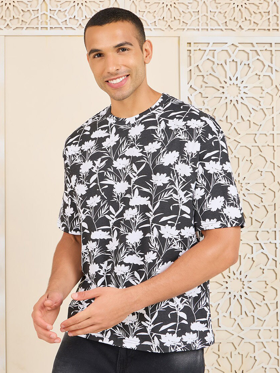 Styli Men Floral Print Drop-Shoulder Sleeves Oversized Cotton T-shirt