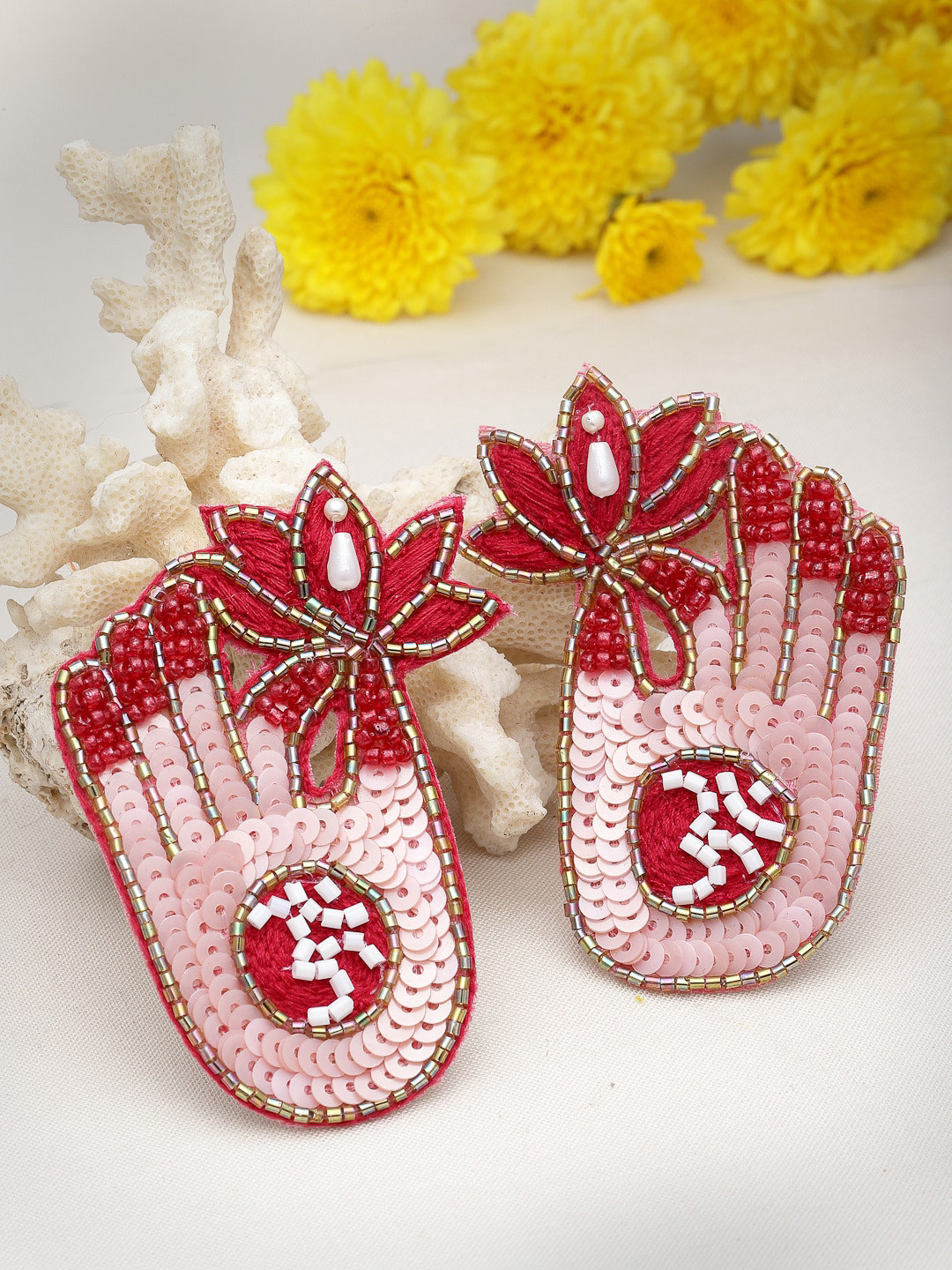 Moedbuille Beads Beaded Lotus & Om Design Studs Earrings