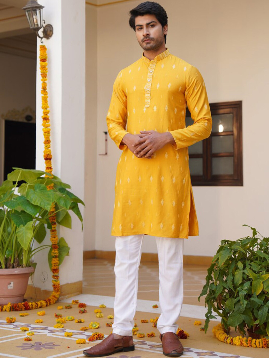 Aanys Culture Printed Thread Work Dobby Kurta