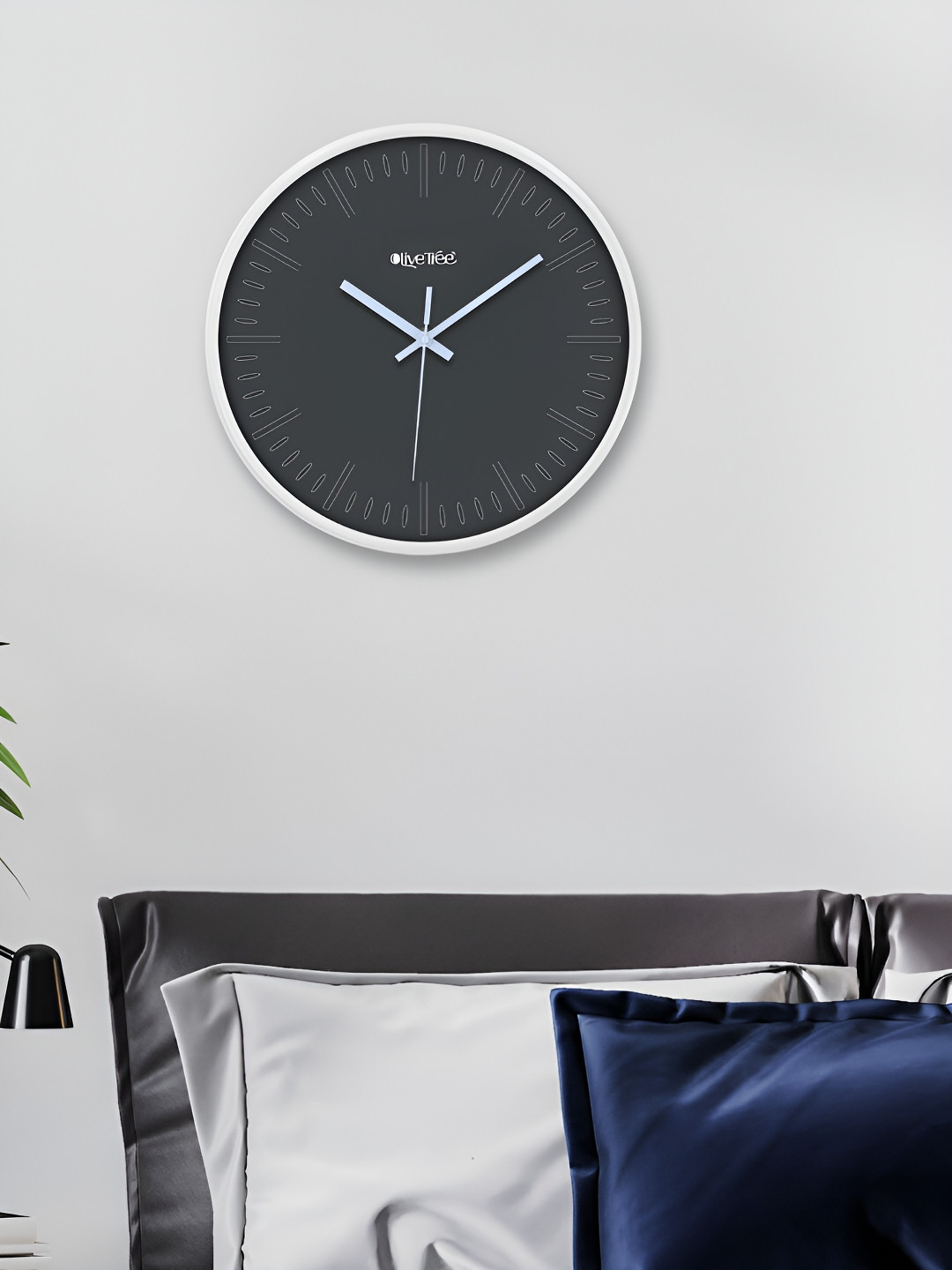 OLIVE TREE Printed Plastic Silent Clock Round Battery Analogue Wall Clock-30.5cm
