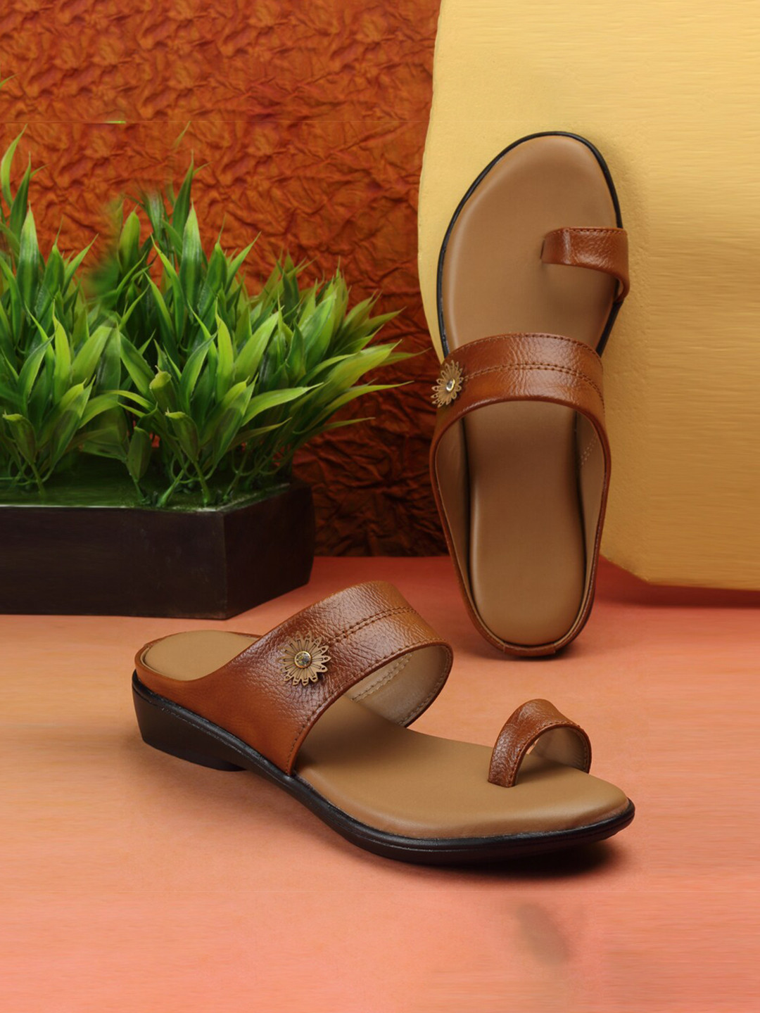 DEAS Lightweight One Toe Flats