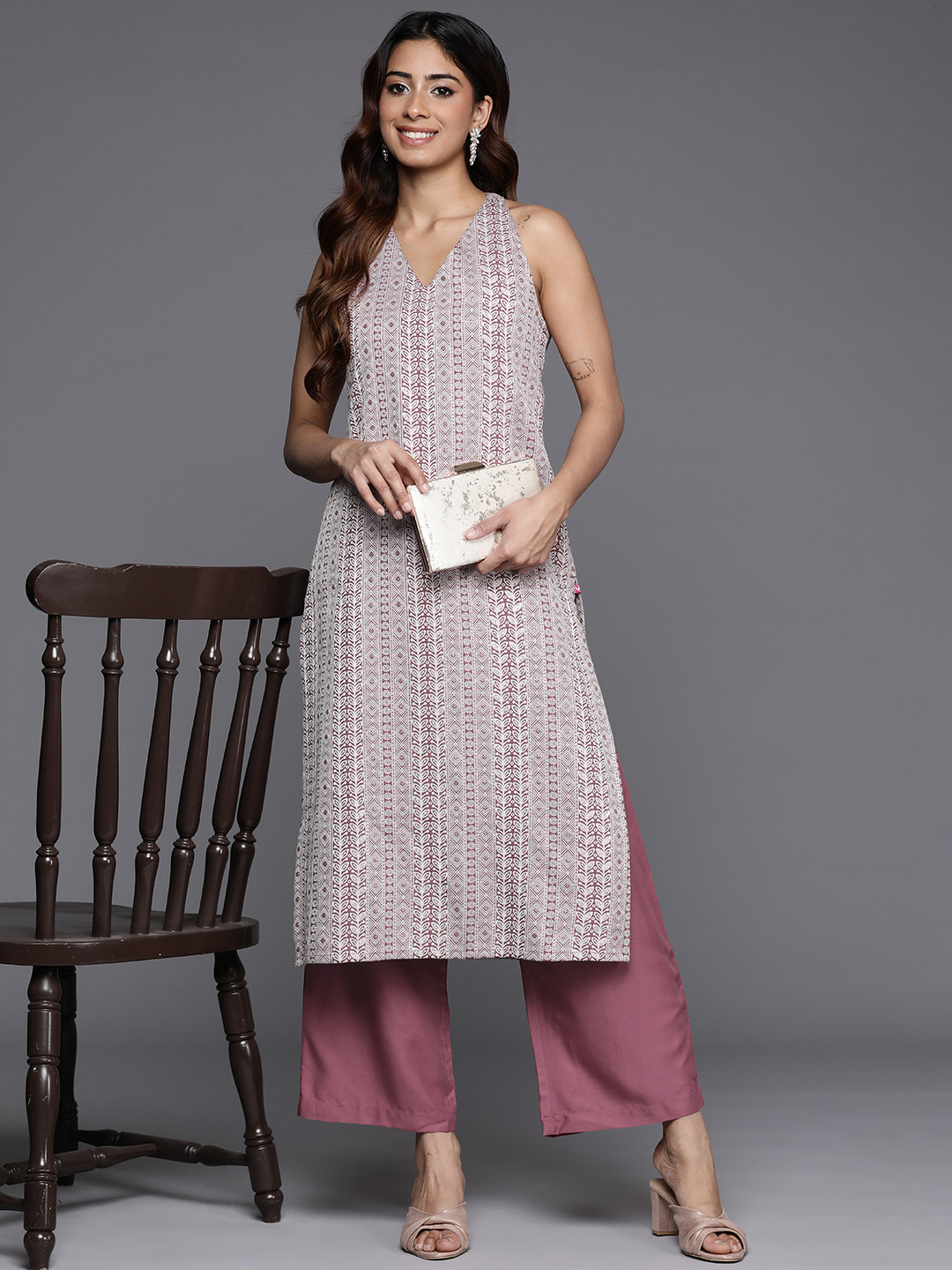 Varanga Mauve Floral Woven Design Sleeveless Straight Kurta with Palazzos