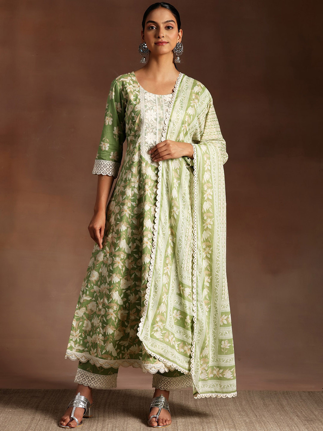 Libas Floral Embroidered Thread Work Pure Cotton Kurta & Trousers With Dupatta