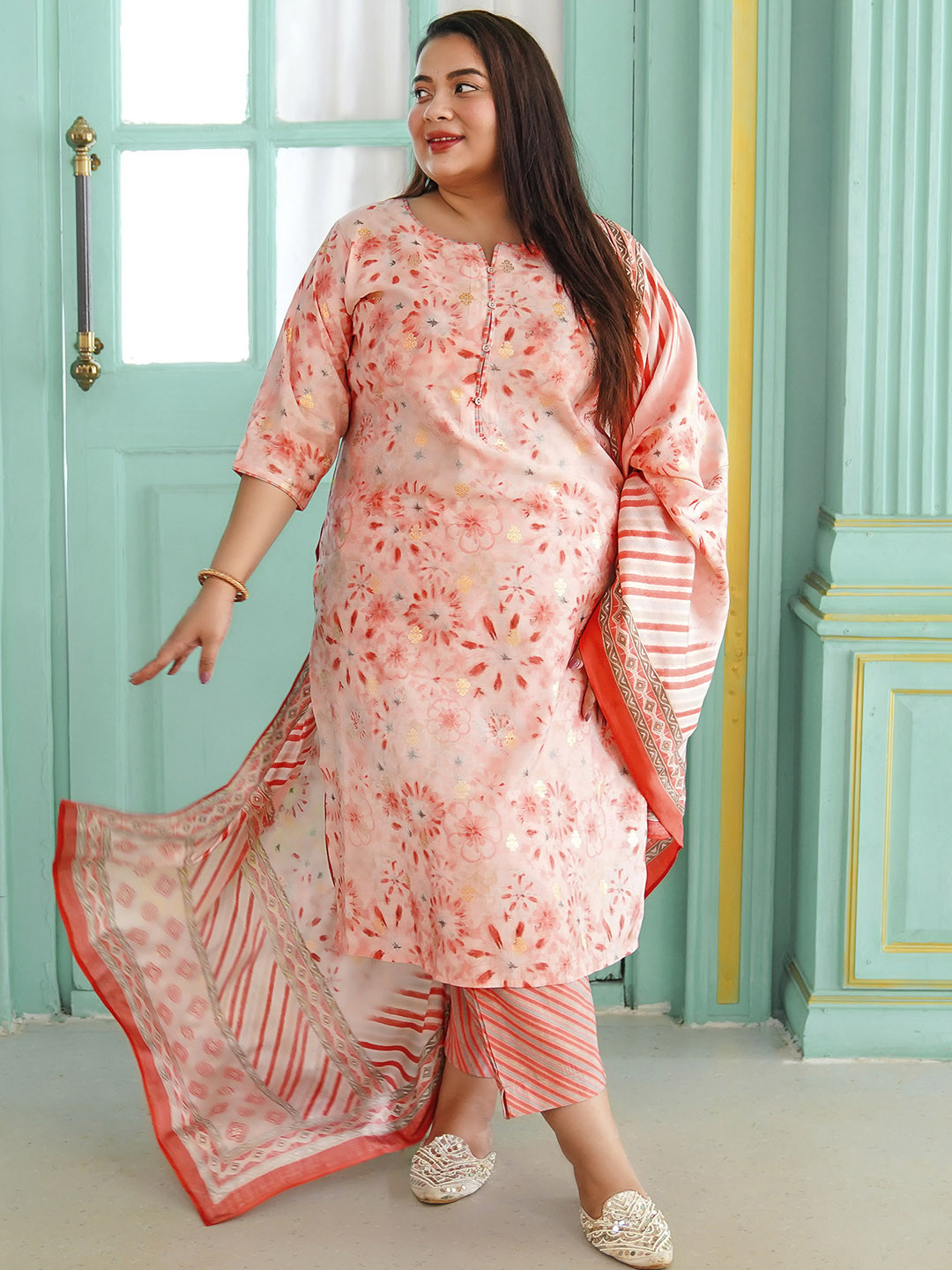 EXTRA LOVE BY LIBAS Plus Size Floral Printed Regular Kurta with Trousers & Dupatta