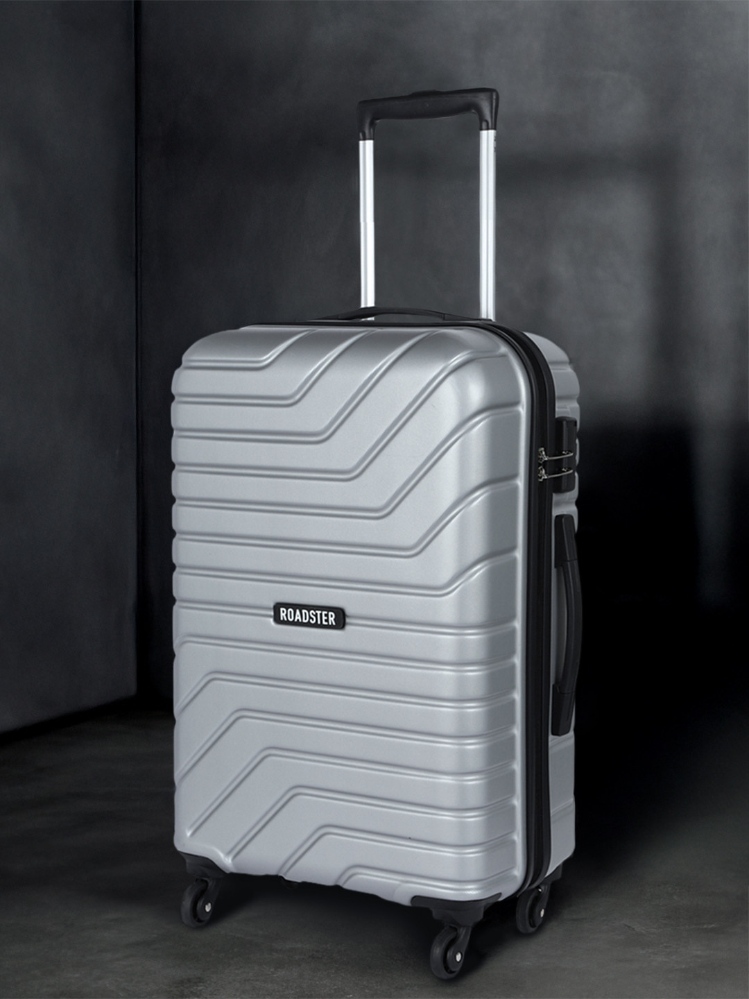 Roadster Bent Medium Trolley Suitcase