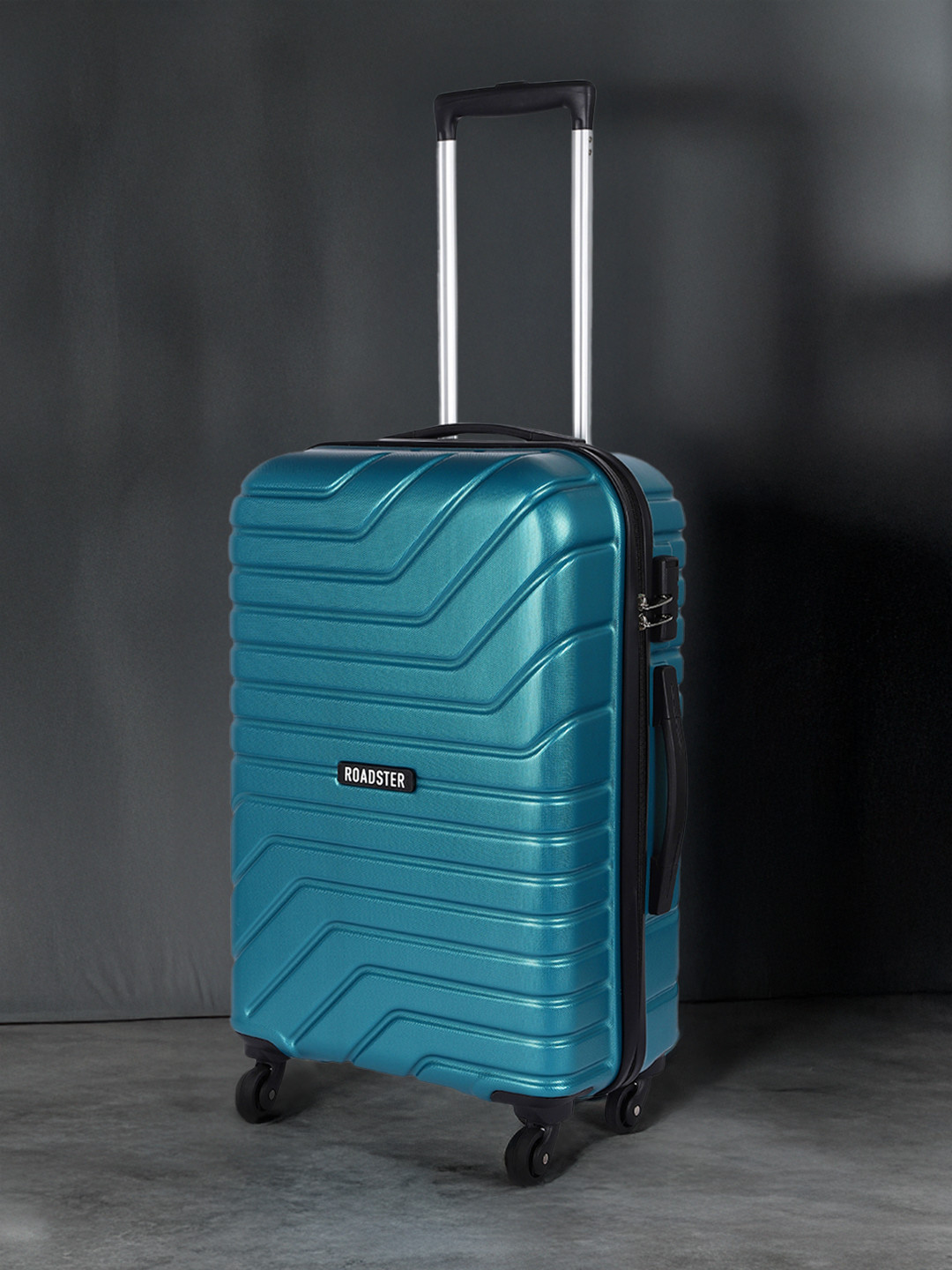 Roadster Bent Medium Trolley Suitcase