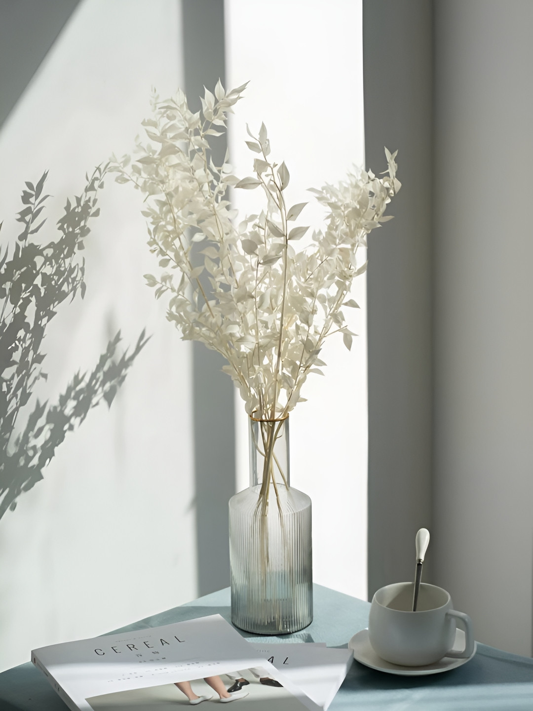 ArteCasa Dried White Flower Ruscus