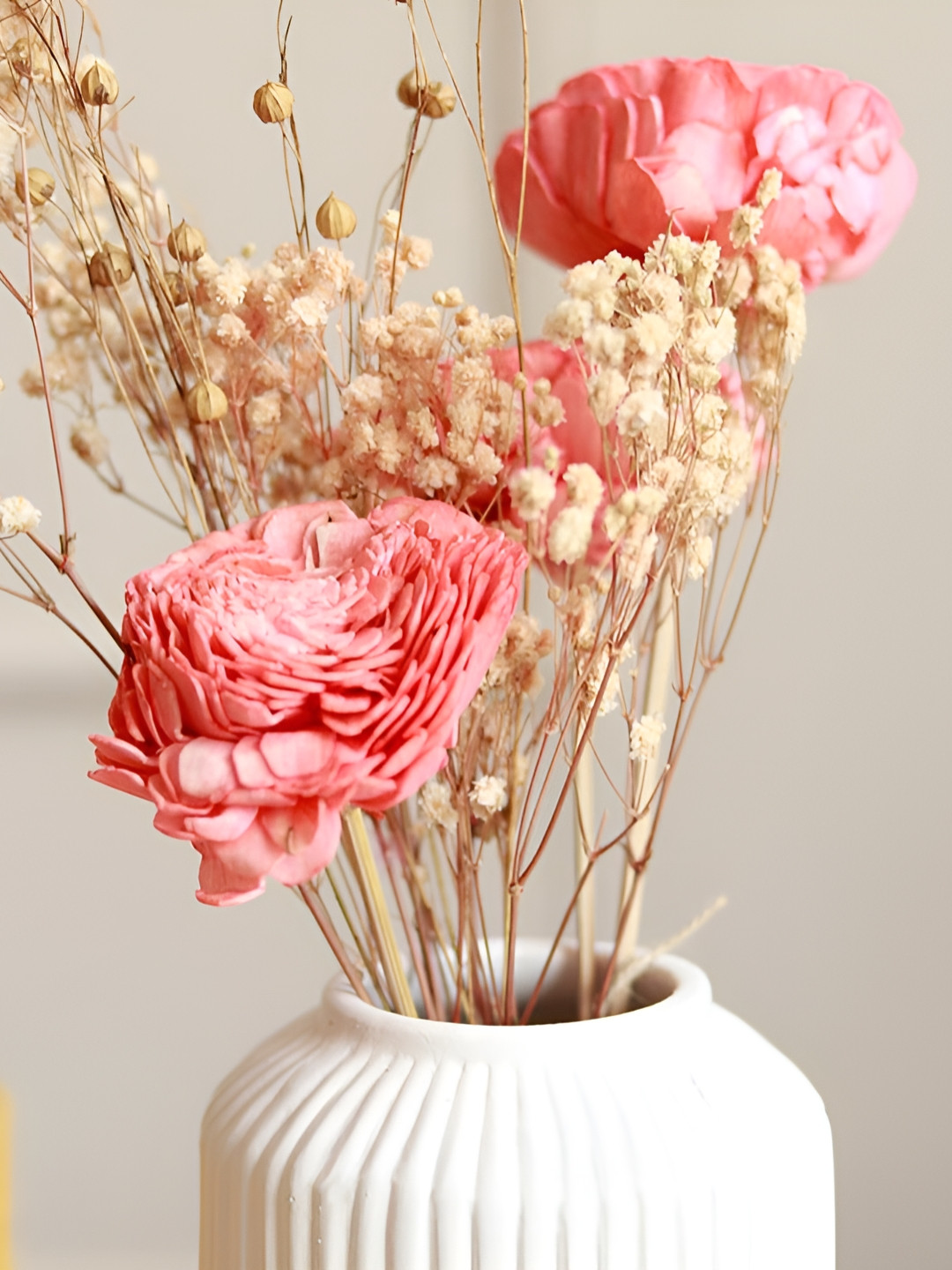 ArteCasa Snow White Vase with Harmony Bunch