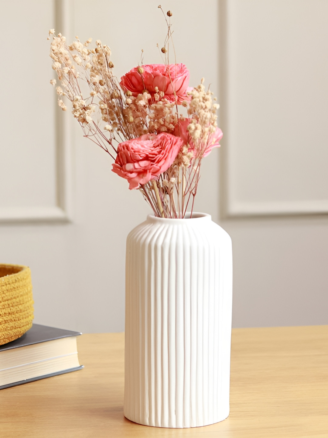 ArteCasa White 2 Pieces Ceramic Ribbed Flower Vases