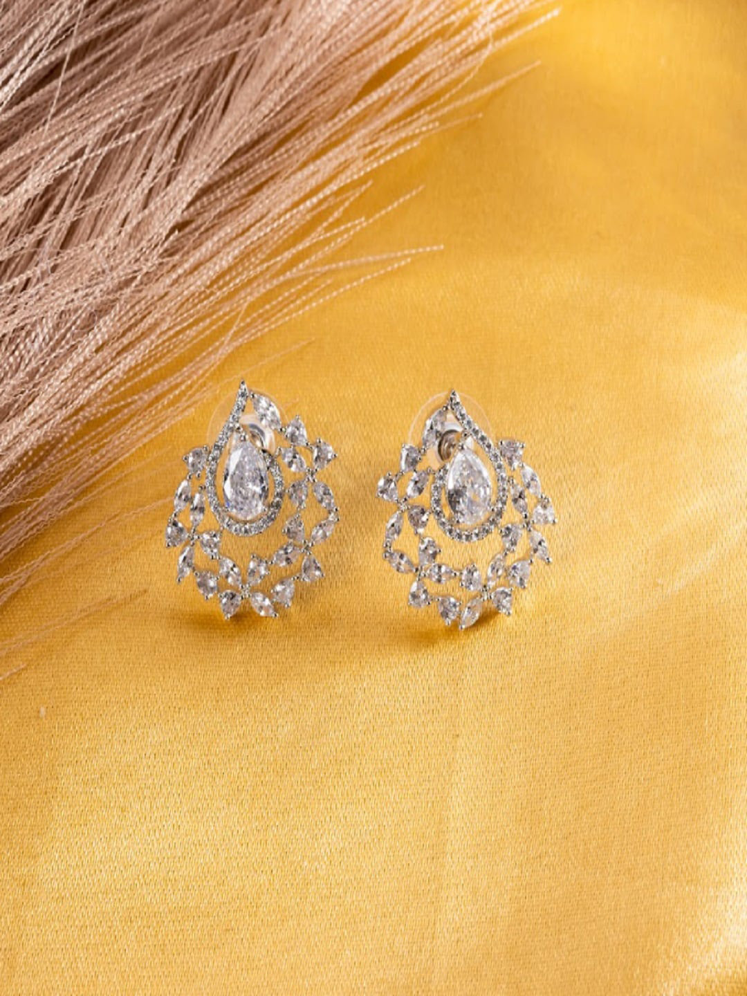 PUTSTYLE Silver-Plated American Diamond Contemporary Studs Earrings