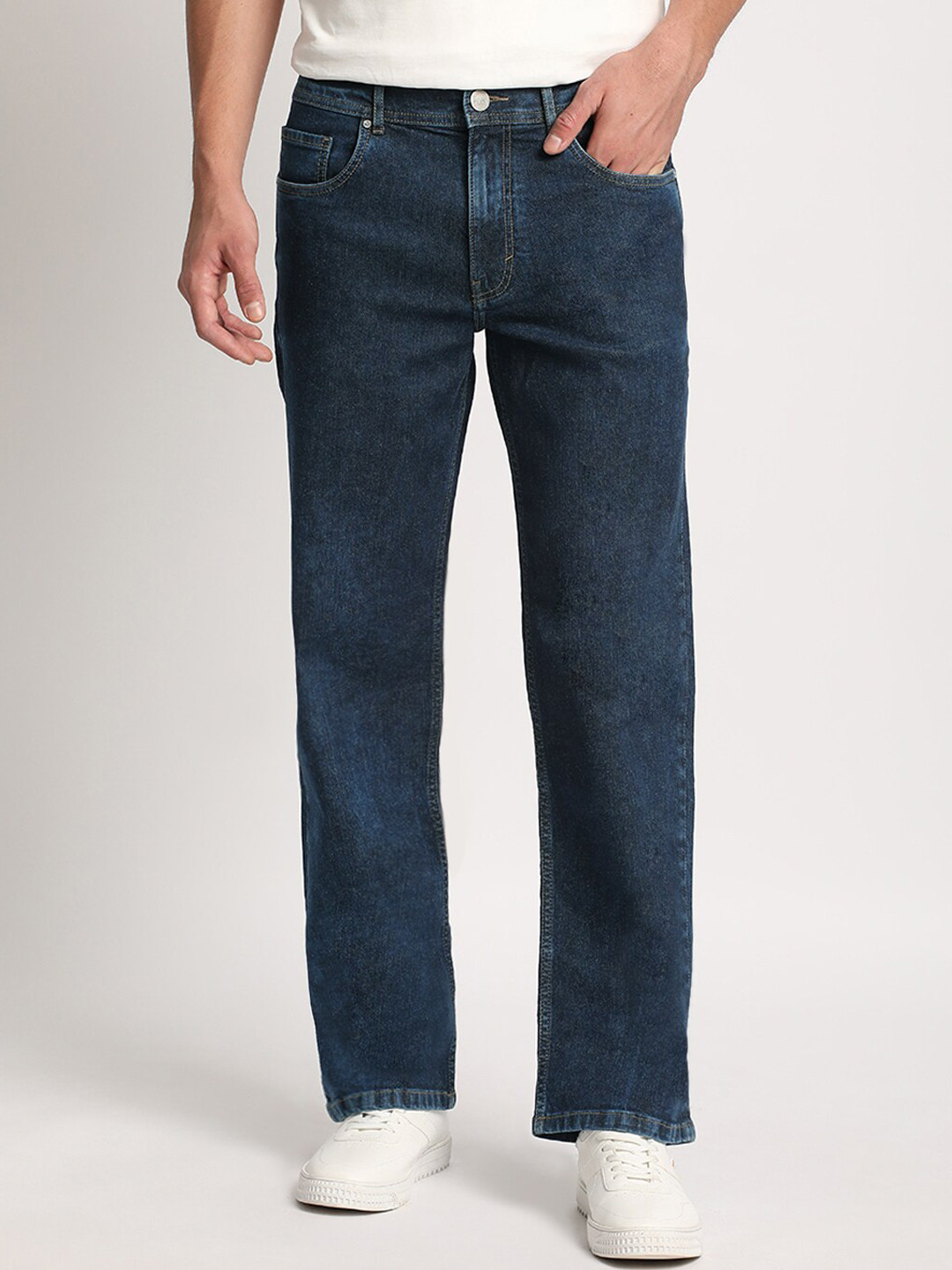 THE BEAR HOUSE Men Straight Fit Clean Look Light Fade Stretchable Jeans