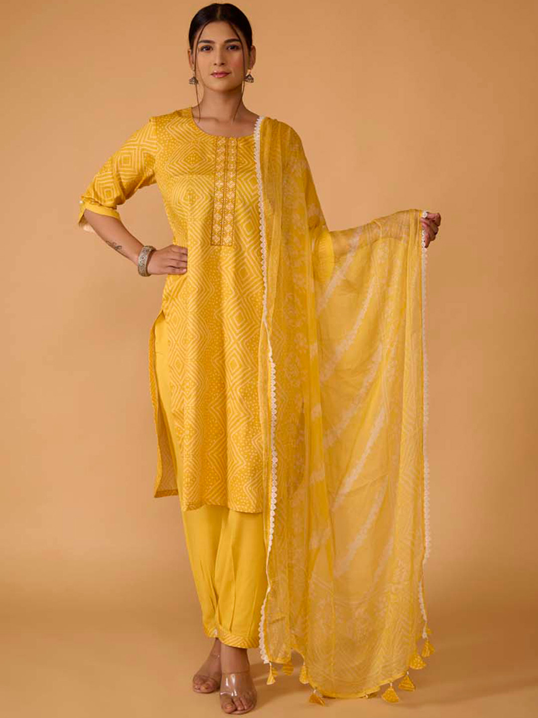 TSUCCHI TRADITIONS Bandhani Printed Thread Work Pure Cotton Kurta With Salwar & Dupatta