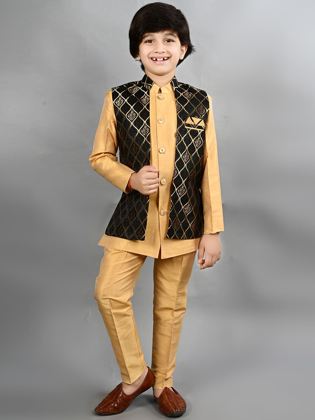 ahhaaaa Boys Self Designed Mandarin Collar 3 Piece Sherwani Set