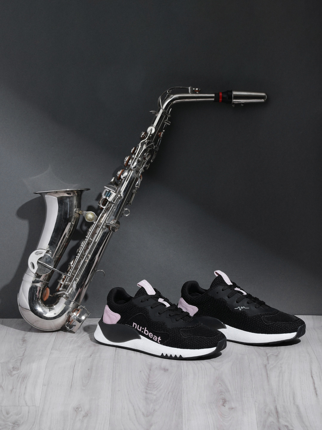 nubeat Women HIPSONIC Textured Comfort Insole Lace-Up Sneakers