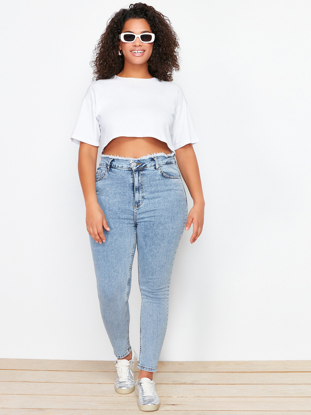 Trendyol Women Plus Size Mid Rise Jeans