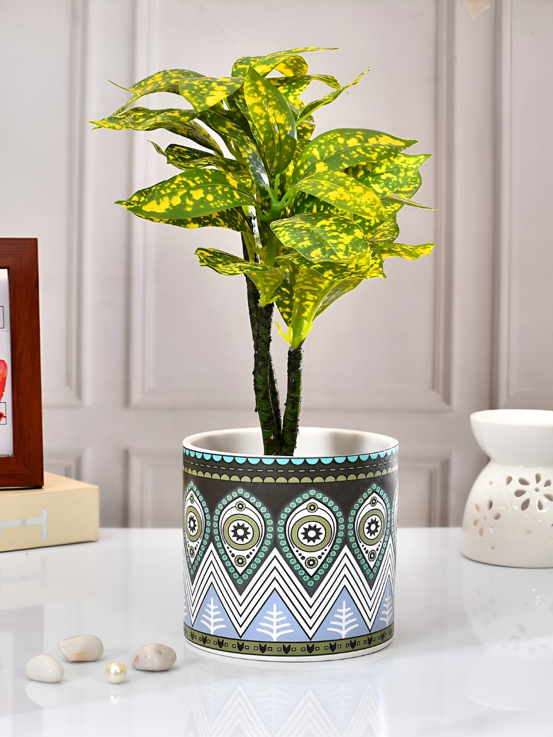 TAYHAA Blue & White Artistic-Design Patterned Ceramic Round-Shaped Indoor Planter
