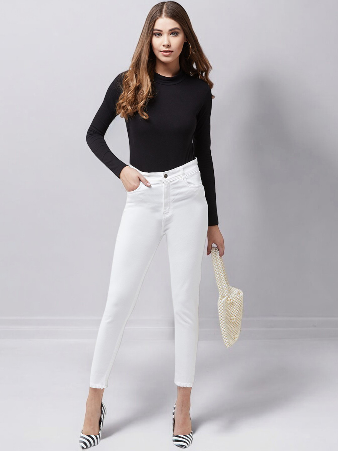 Chemistry Women Skinny Fit High Rise Cropped Raw Edge Detailing Stretchable Denim Jeans