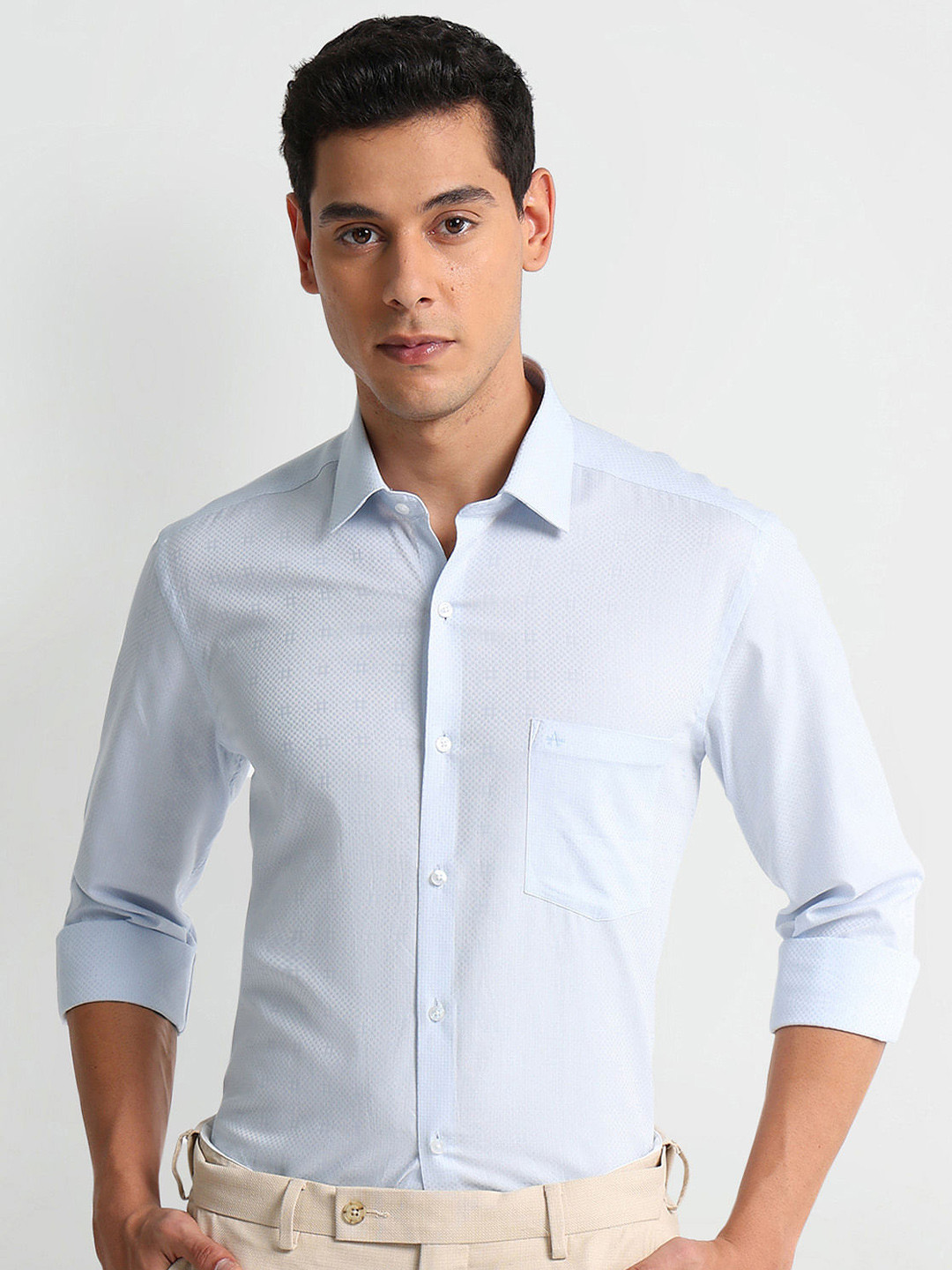 Arrow Cotton Cutaway Collar Curved Slim Fit Formal Shirt