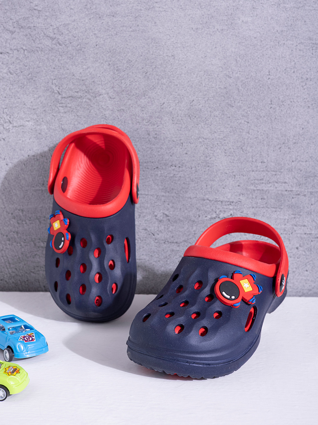 toothless Boys Self Design Clogs