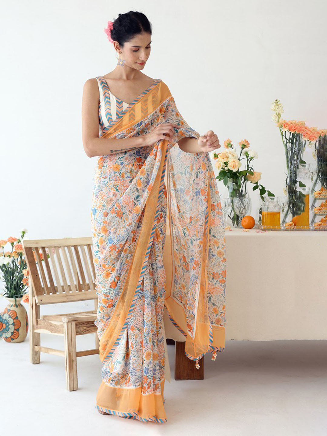 Baise Gaba Geometric Printed Sleeveless Spectrum Saree Blouse