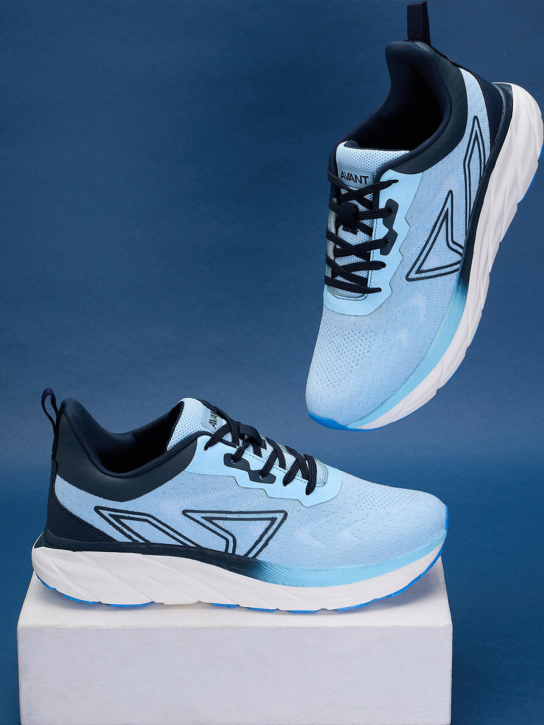 AVANT Men Vector Running Shoes