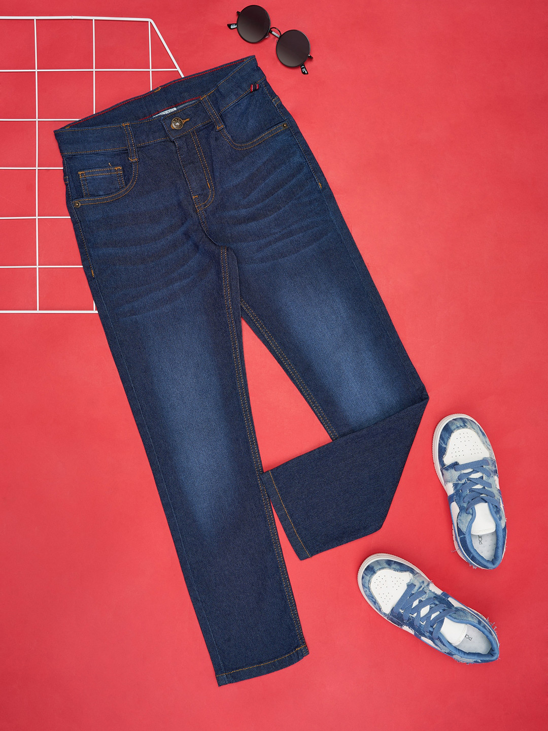 Pantaloons Junior Boys Slim Fit Clean Look Light Fade Honeycomb Stretchable Jeans