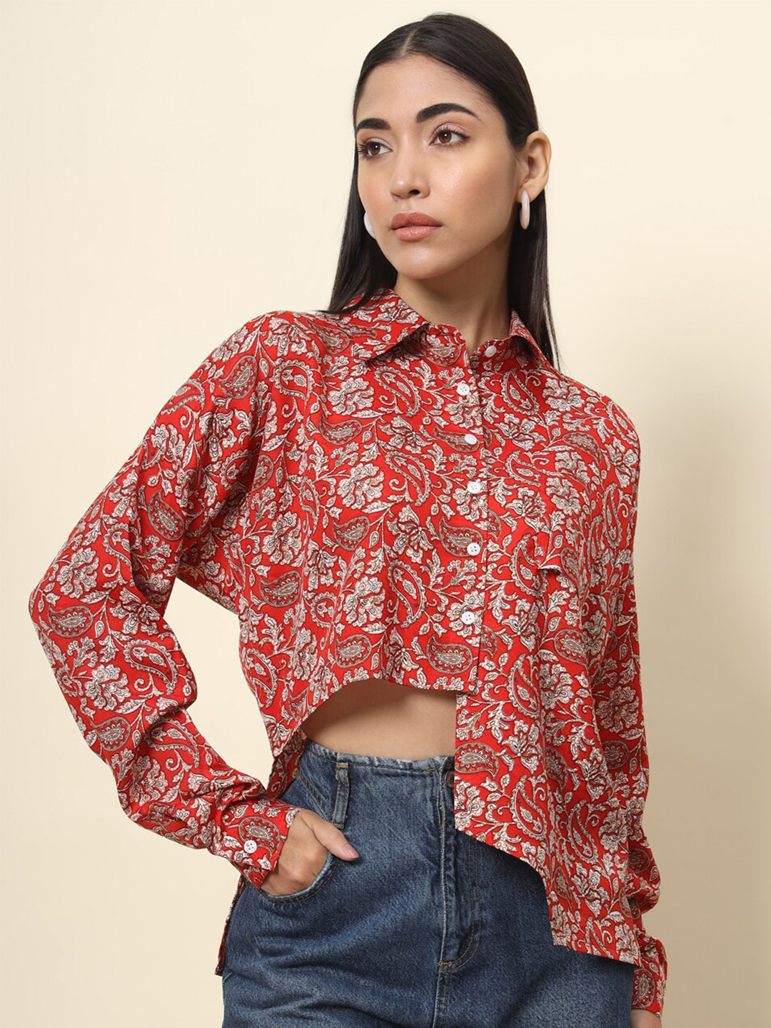 Trend Arrest Relaxed Fit Floral Printed Casual Shirt