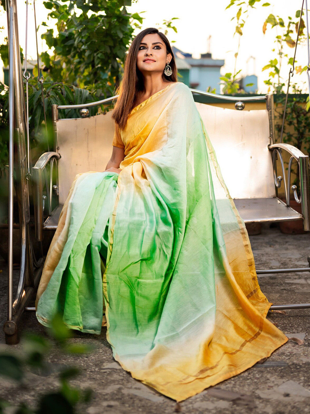 Apaapi Threads of glory Ombre Zari Chanderi Holi Saree
