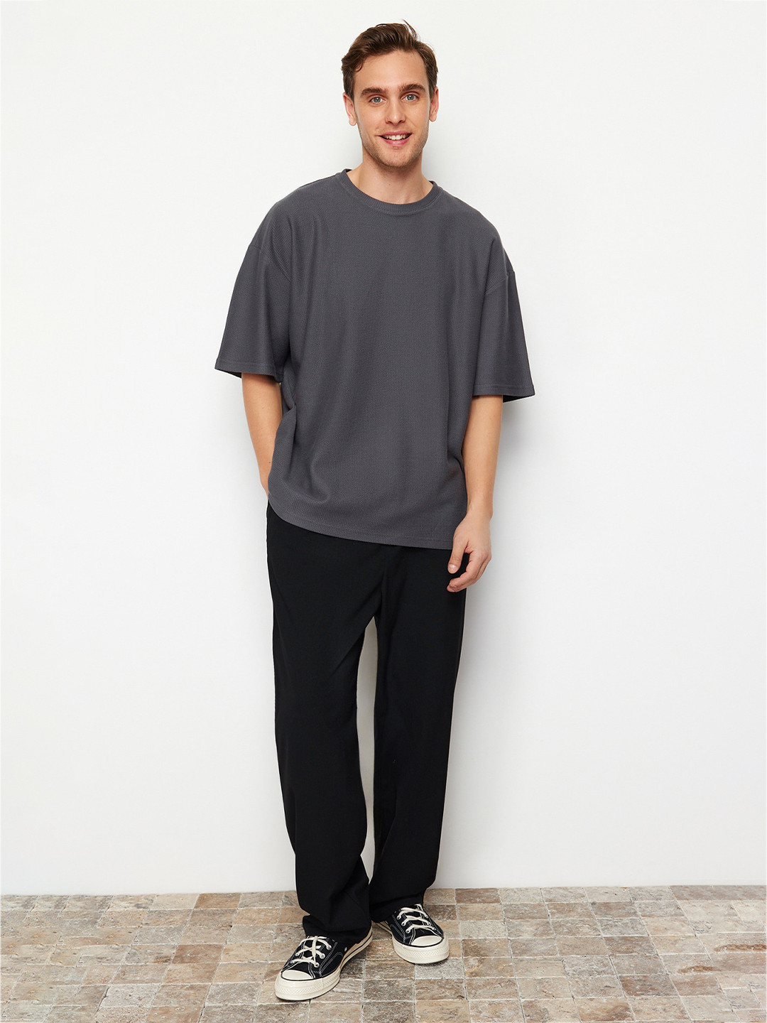 Trendyol Round Neck Short Sleeves Cotton Baggy T-shirt