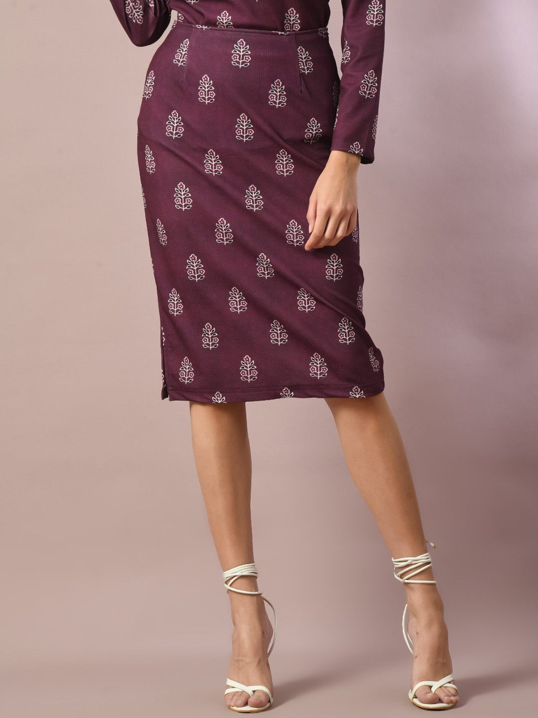 DressBerry Burgundy Floral Printed Straight Skirt