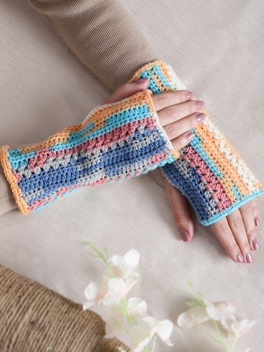 Magic Needles Women Patterned Acrylic Fingerless Mittens